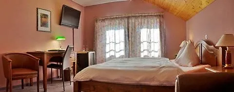 Les Chevreuils 3* Лозанна